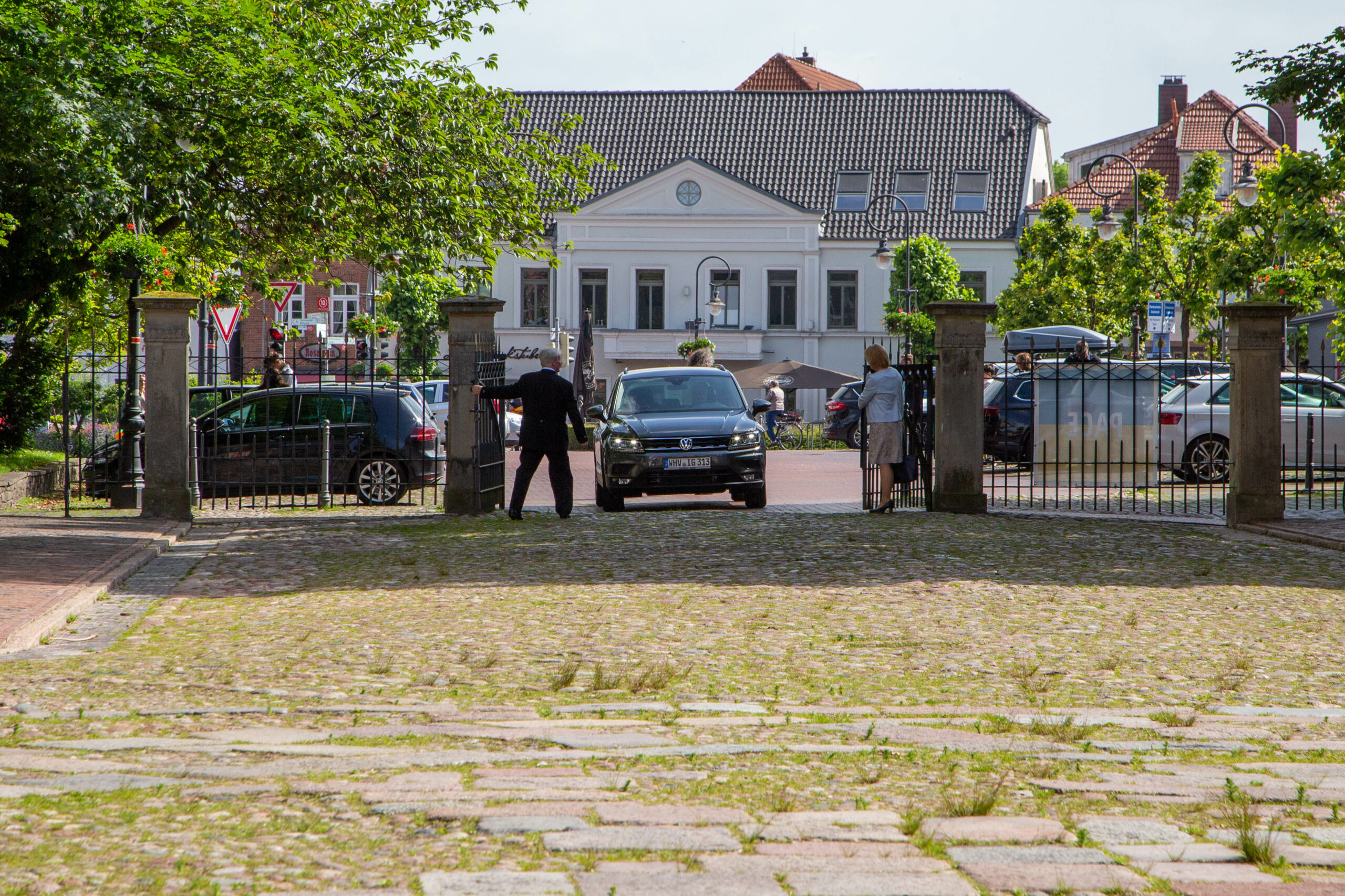 Read more about the article Das Tor öffnet sich