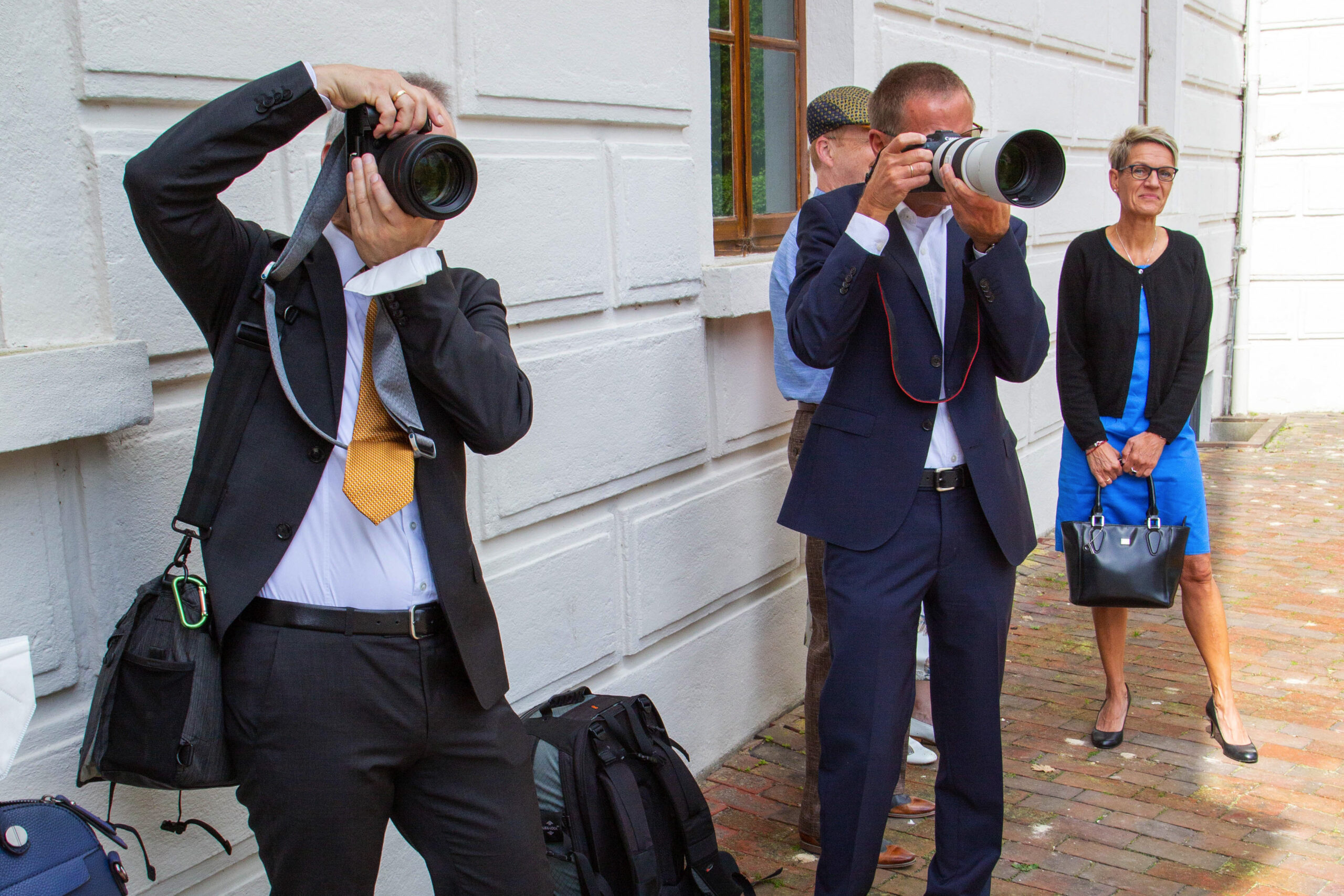 Read more about the article Shooting …